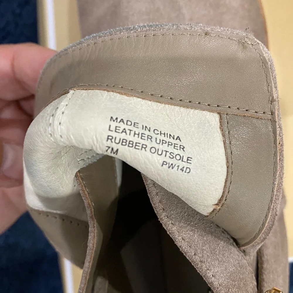 ⭐️PRICE⬇️  
Michael Kors - Khaki Salem Bootie - 7M - Picture 7 of 10